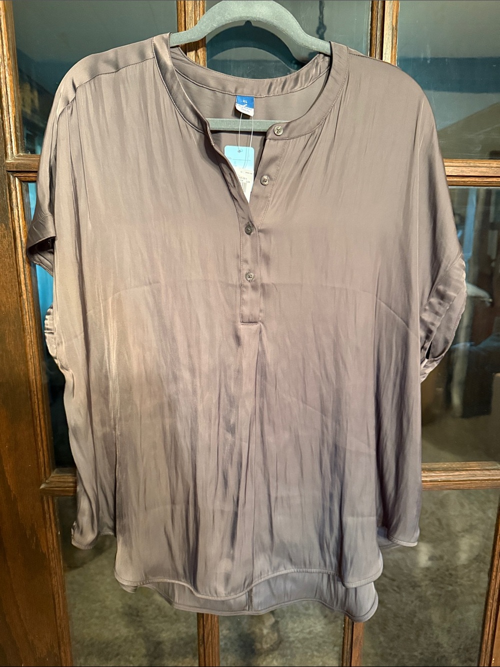 Old Navy Womens Gray Satin Henley Blouse Short Sleeve High Low Top XL NEW Silky